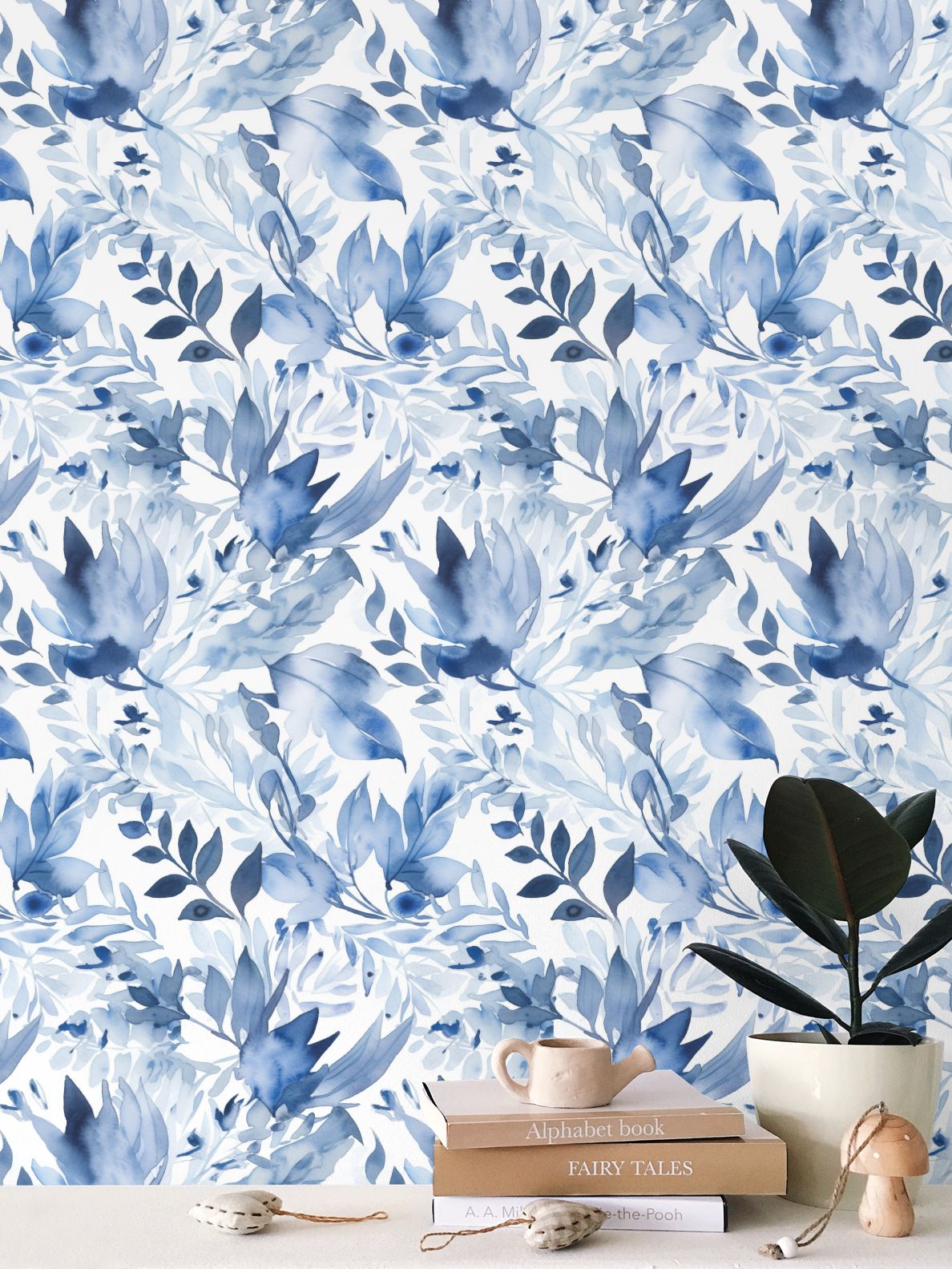 China Blue Foliage Repeat Pattern Wallpaper